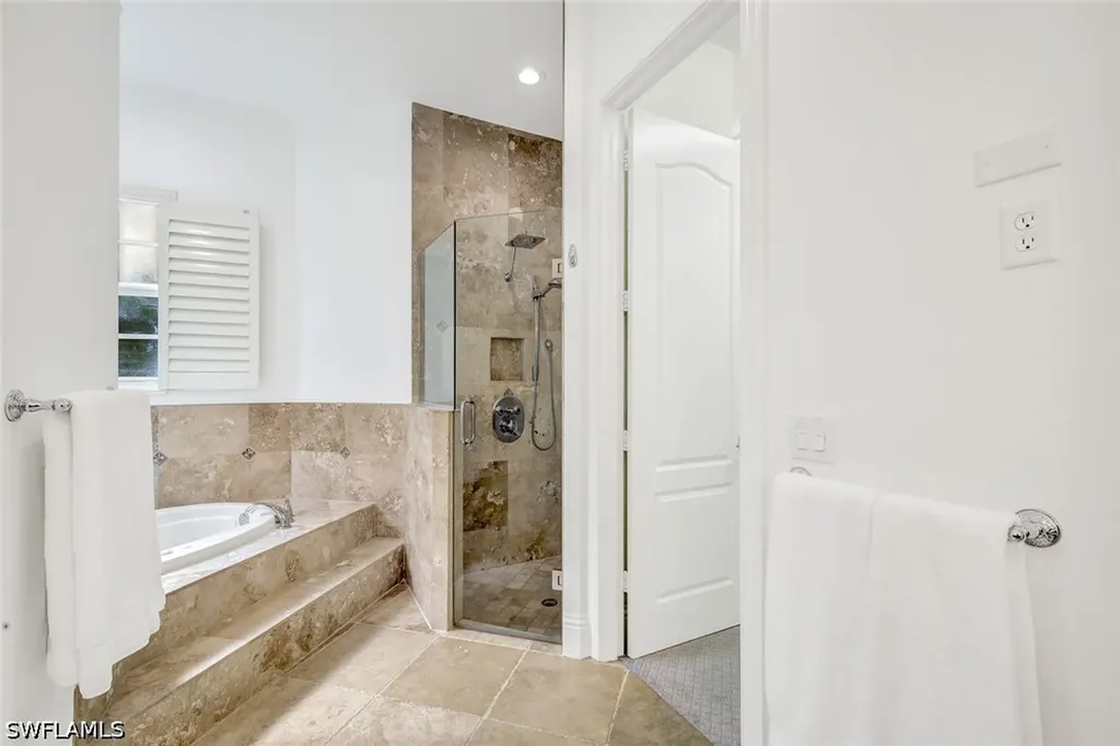 1427 Hemingway Place Naples FL 34103