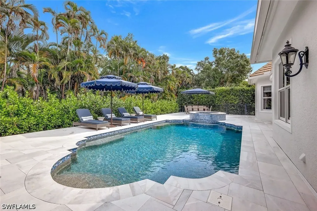 1427 Hemingway Place Naples FL 34103