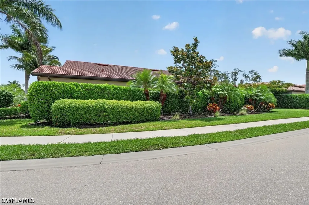 16380 Aberdeen Way Naples FL 34110