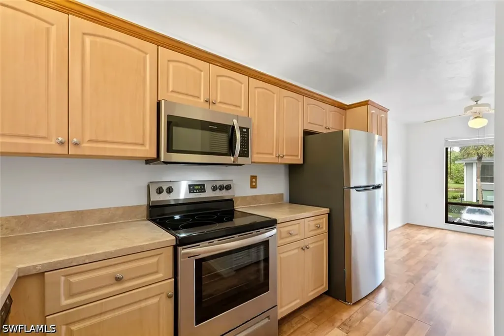 1208 Commonwealth Circle Naples FL 34116