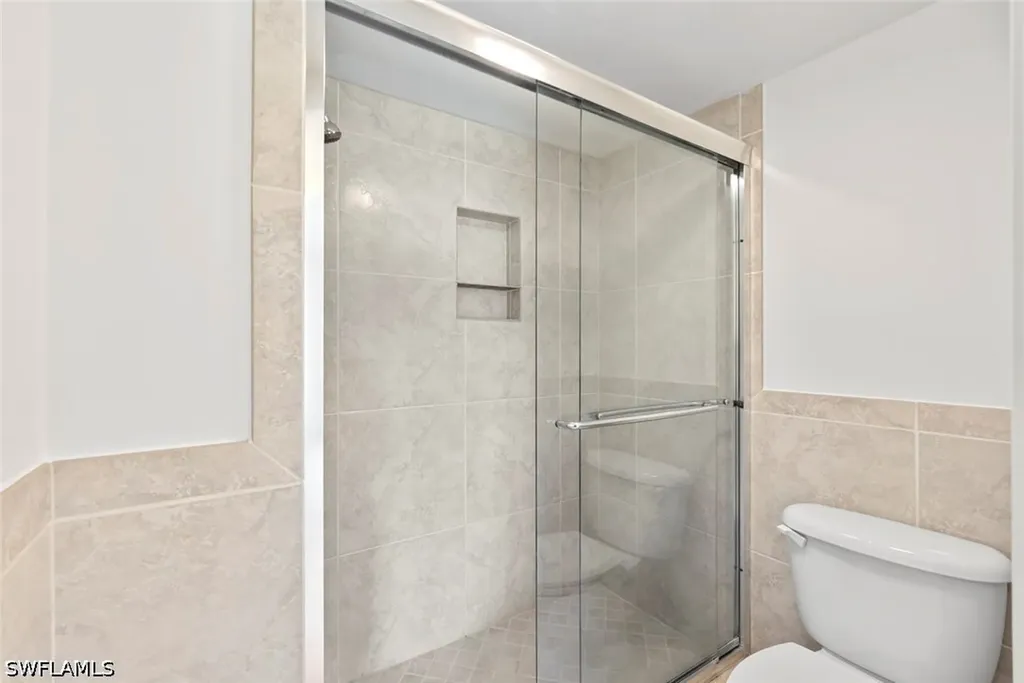 1208 Commonwealth Circle Naples FL 34116