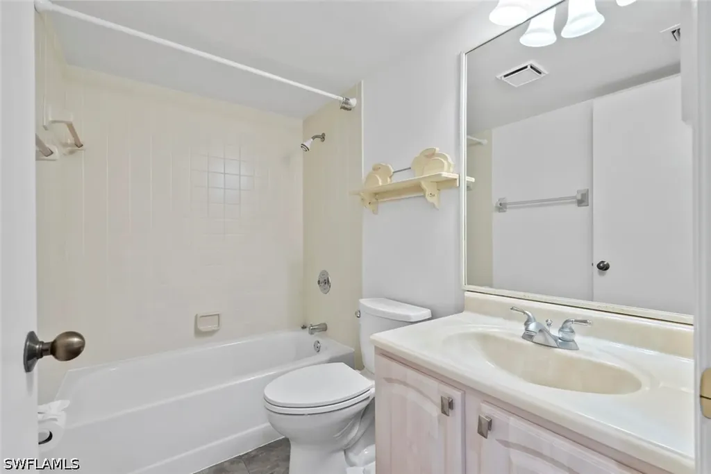 1208 Commonwealth Circle Naples FL 34116