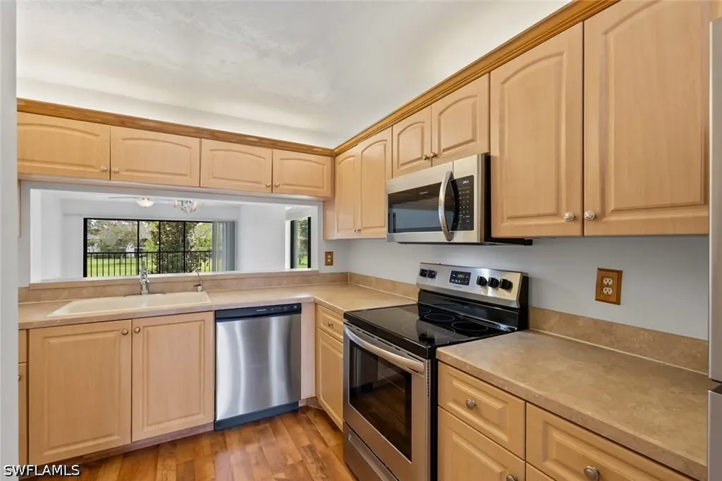 1208 Commonwealth Circle Naples FL 34116