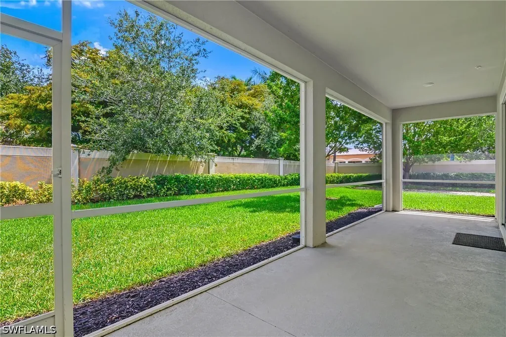 4546 Arboretum Circle Naples FL 34112