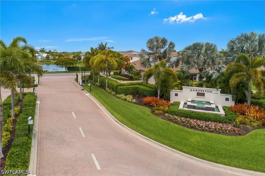 4546 Arboretum Circle Naples FL 34112