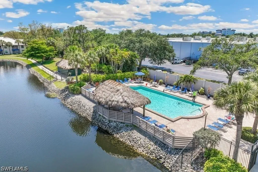 815 Gulf Pavilion Drive Naples FL 34108