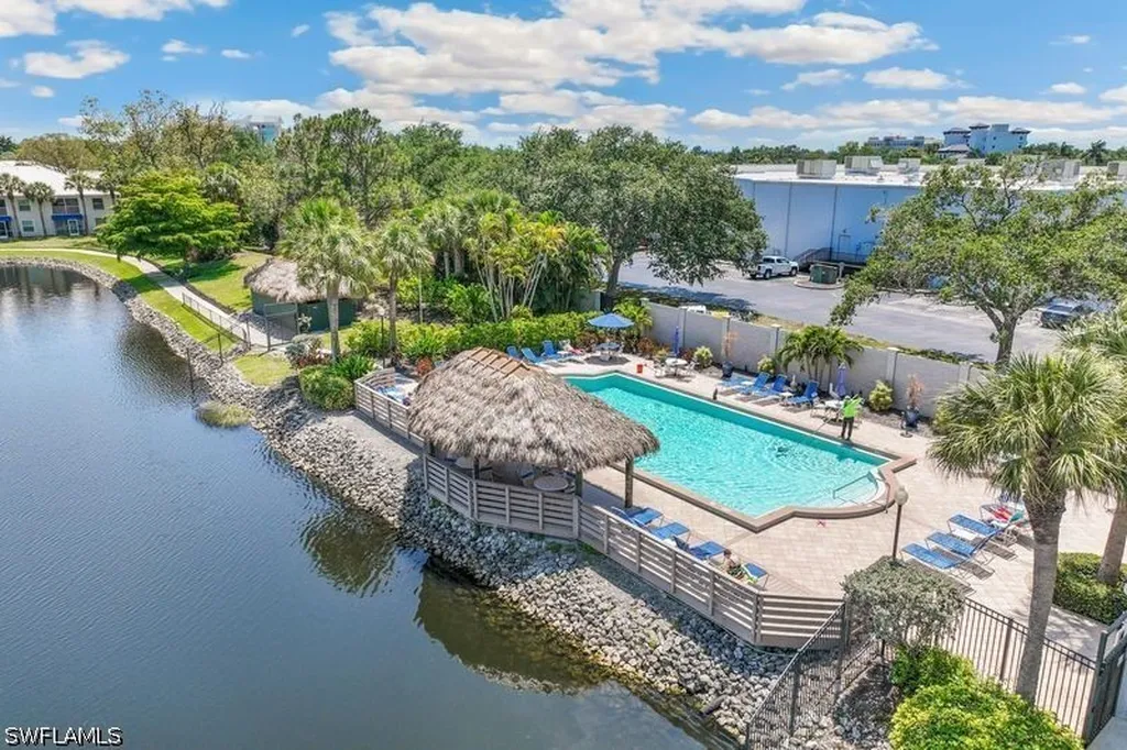 815 Gulf Pavilion Drive Naples FL 34108