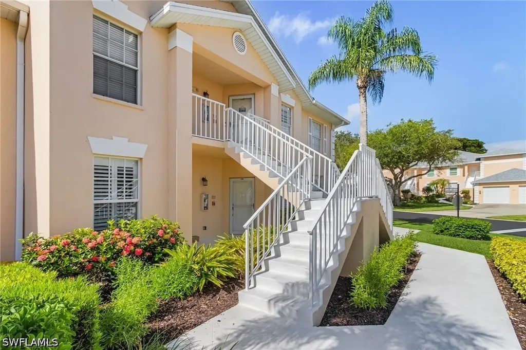 760 Wiggins Lake Drive Naples FL 34110