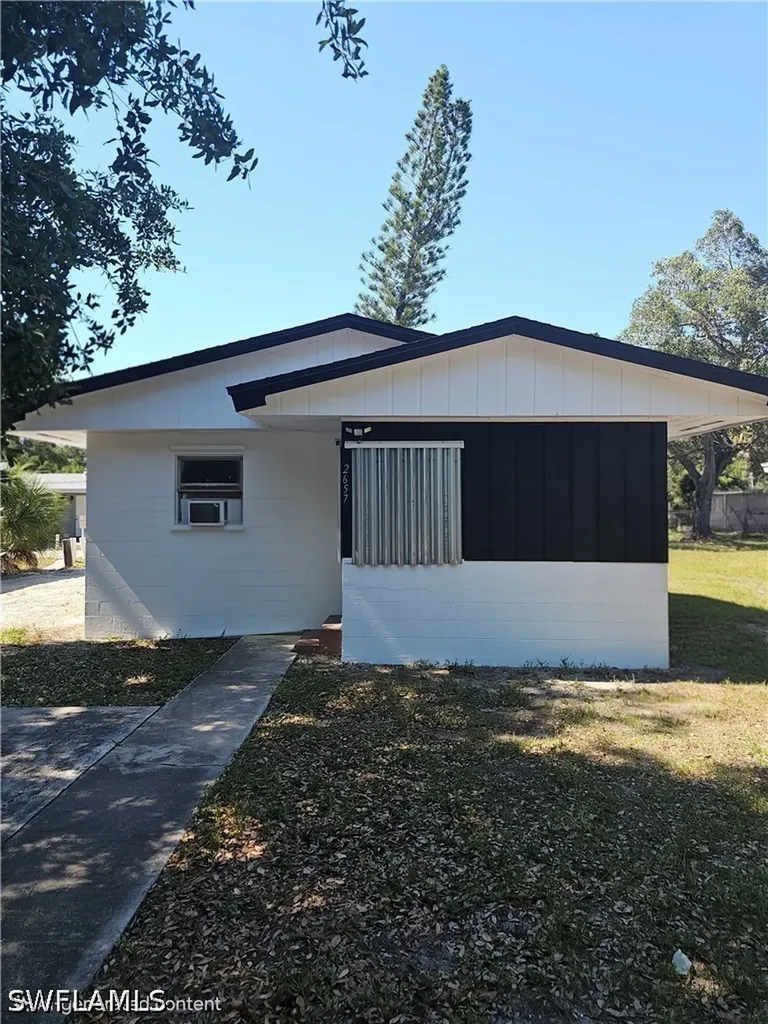 2657 Lafayette Street Fort Myers FL 33916