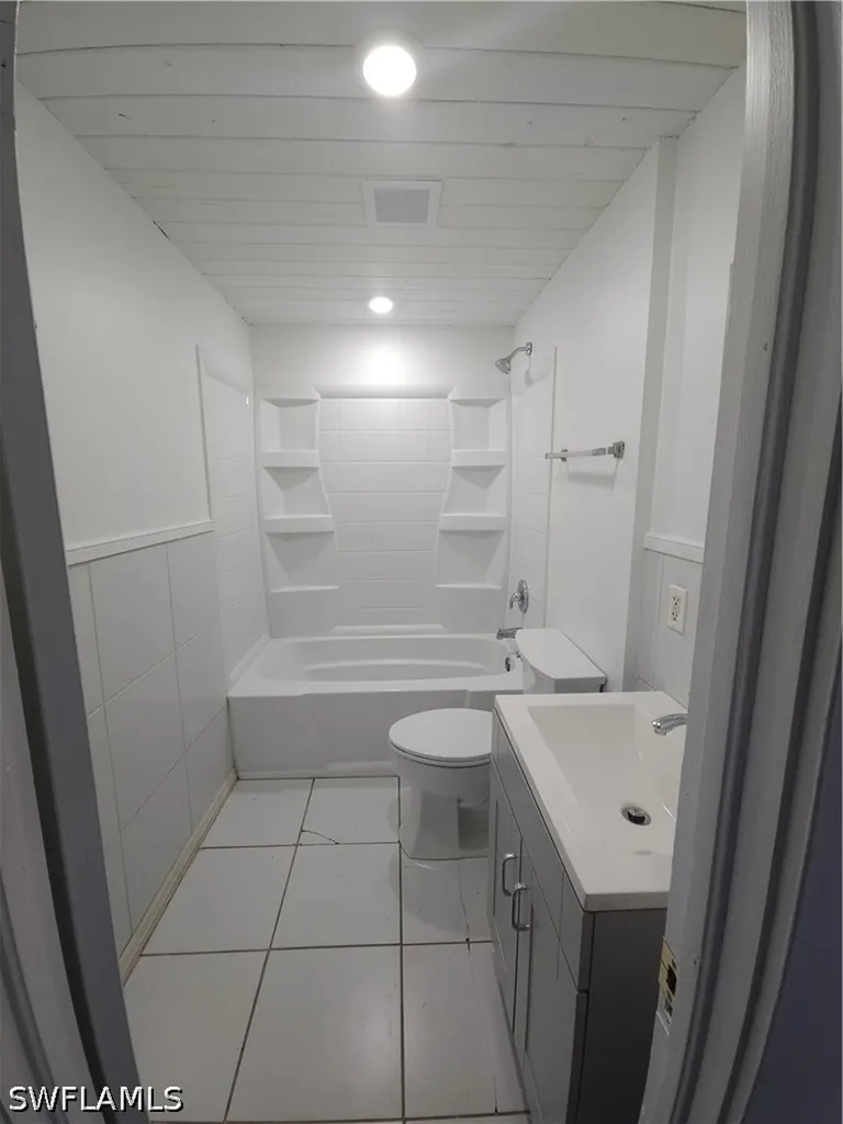 2657 Lafayette Street Fort Myers FL 33916