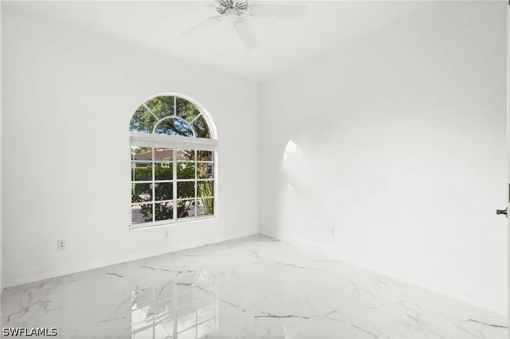 3972 Ruxton Road Naples FL 34116