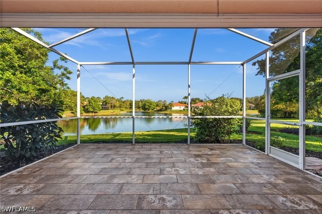 3972 Ruxton Road Naples FL 34116