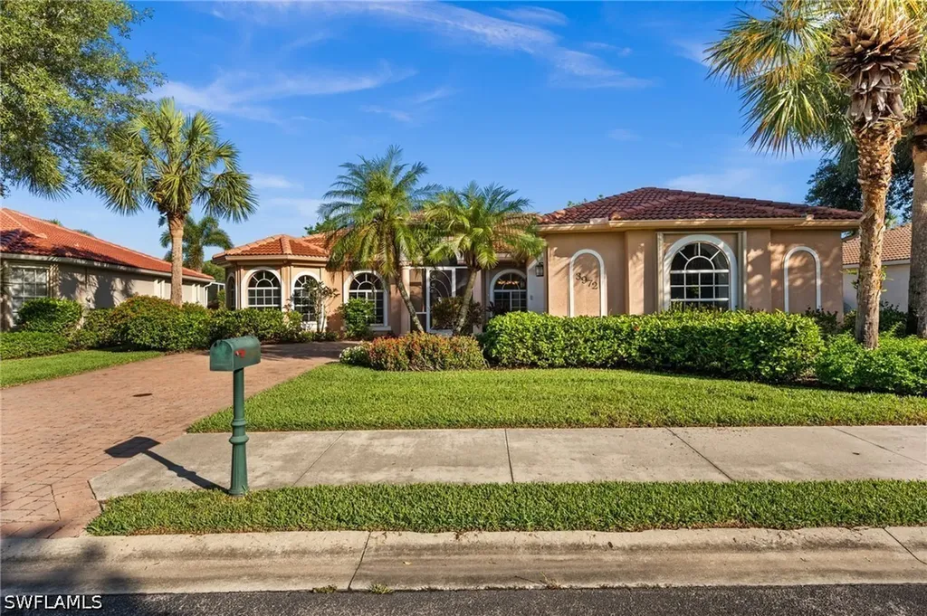 3972 Ruxton Road Naples FL 34116
