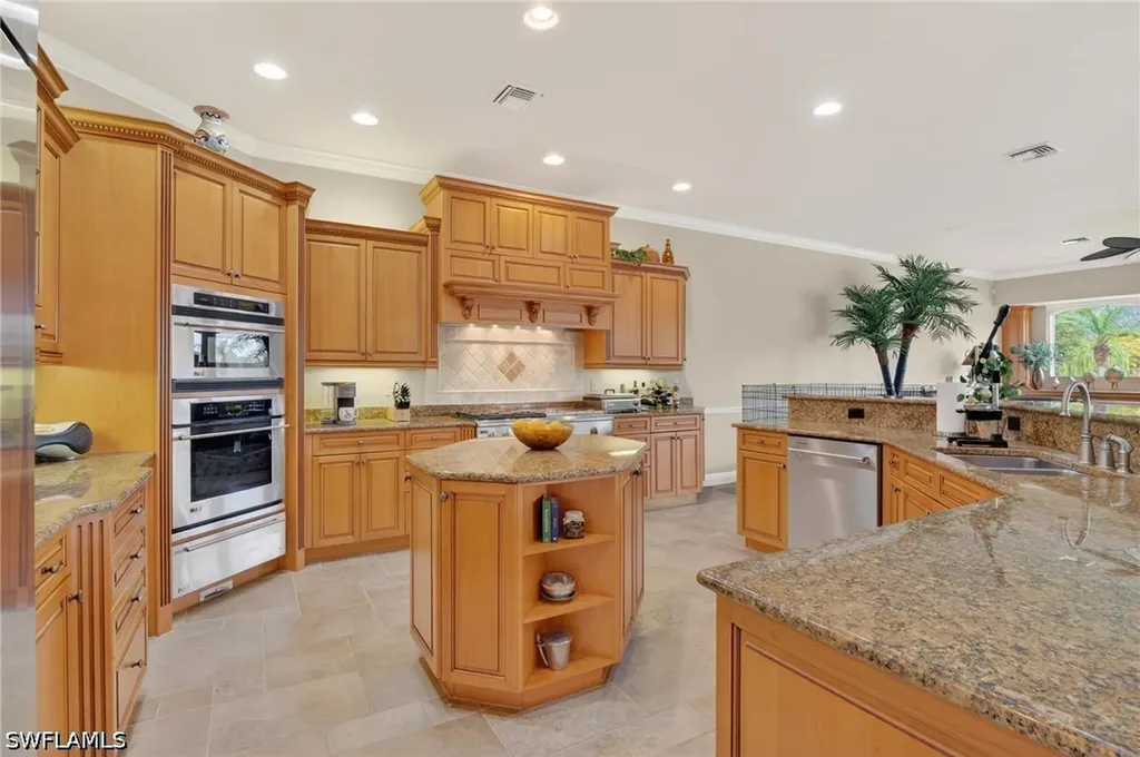 1964 Rialto Way Alva FL 33920