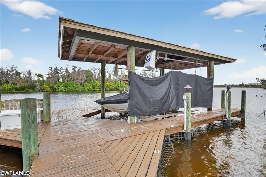 1964 Rialto Way Alva FL 33920