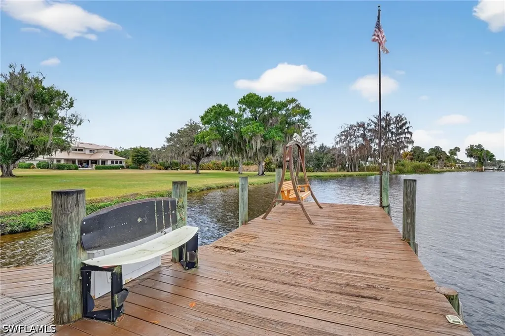 1964 Rialto Way Alva FL 33920