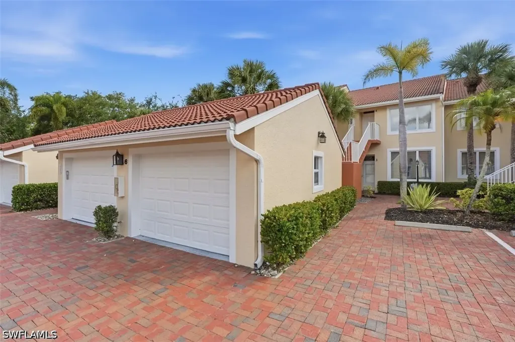 2365 Hidden Lake Drive Naples FL 34112
