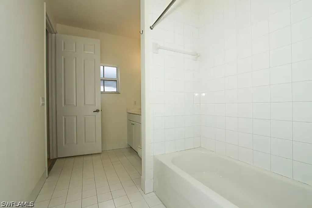 1315 Mariposa Circle Naples FL 34105