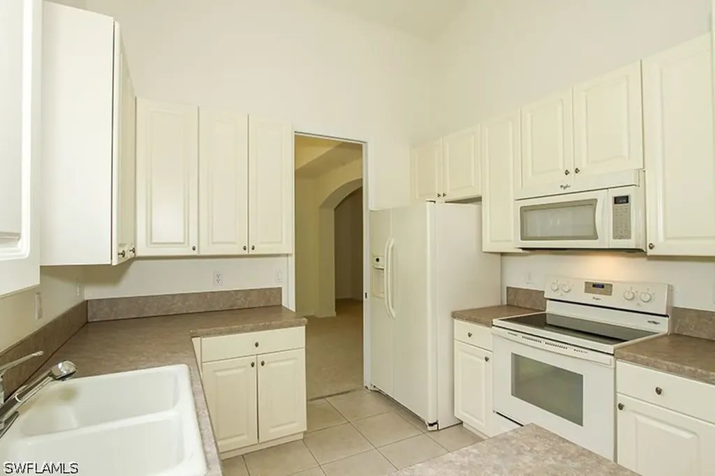 1315 Mariposa Circle Naples FL 34105