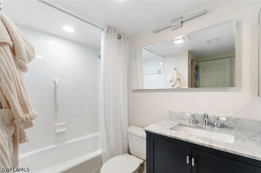 1526 Oyster Catcher Point Naples FL 34105