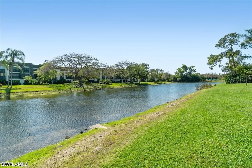 1526 Oyster Catcher Point Naples FL 34105