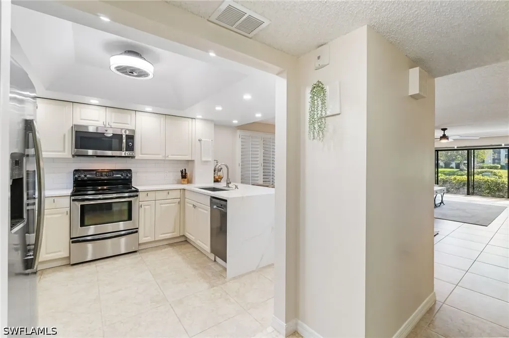 1526 Oyster Catcher Point Naples FL 34105