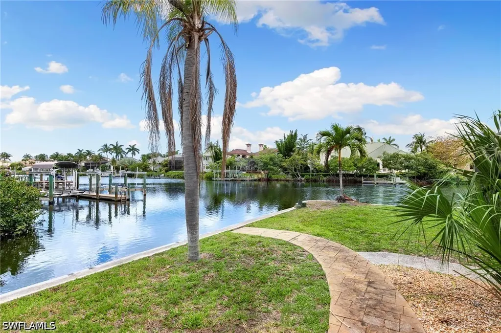 27565 Imperial Shores Boulevard Bonita Springs FL 34134