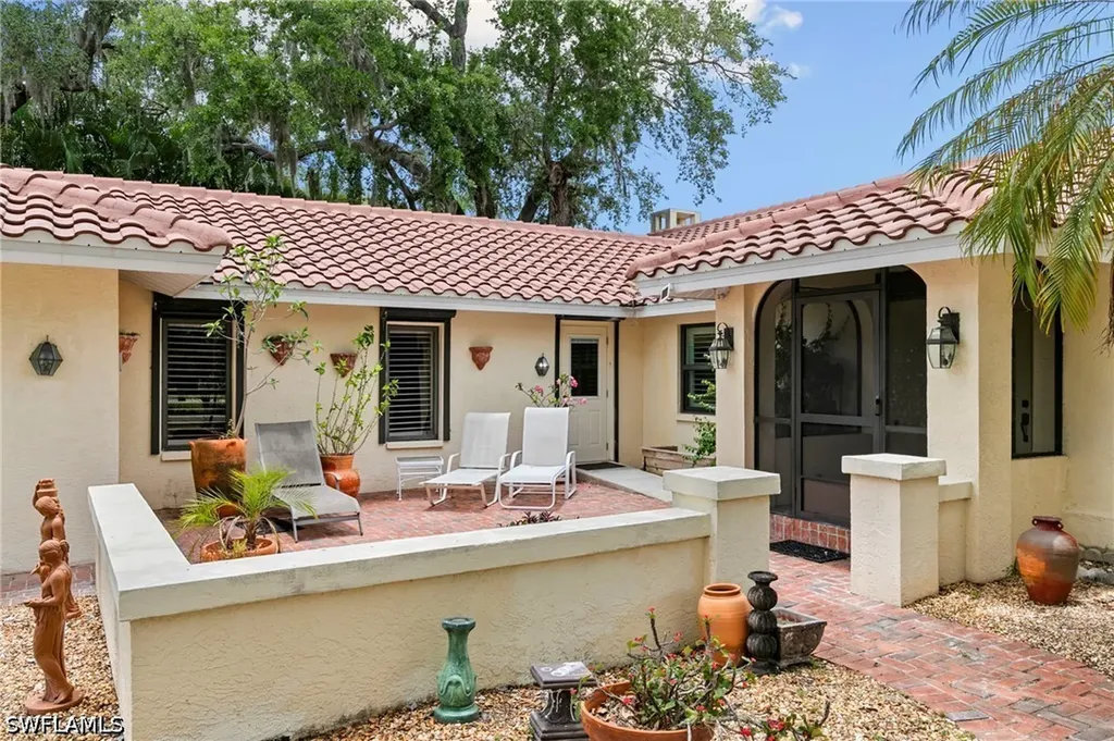 27565 Imperial Shores Boulevard Bonita Springs FL 34134