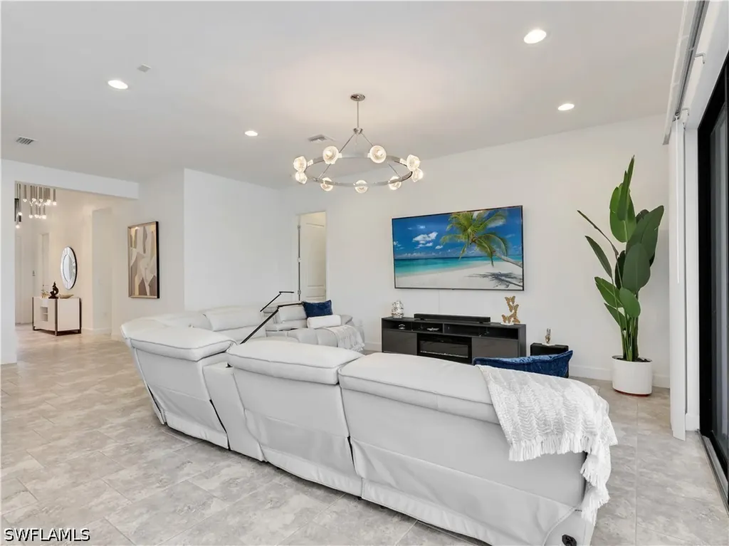12779 Woodbury Drive Estero FL 33928