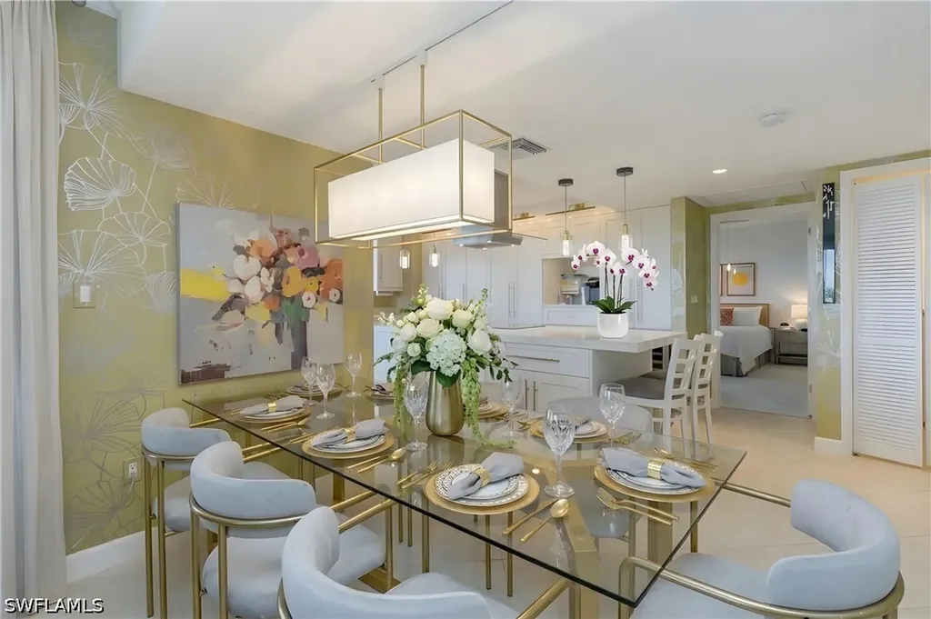 Naples FL, 6001 Pelican Bay Boulevard, Unit 204