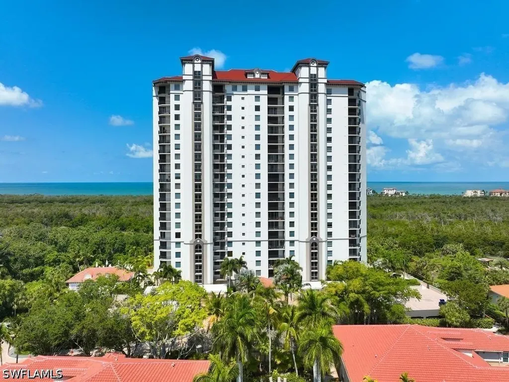 7225 Pelican Bay Boulevard Naples FL 34108