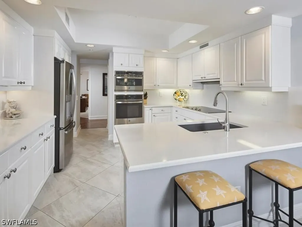7225 Pelican Bay Boulevard Naples FL 34108