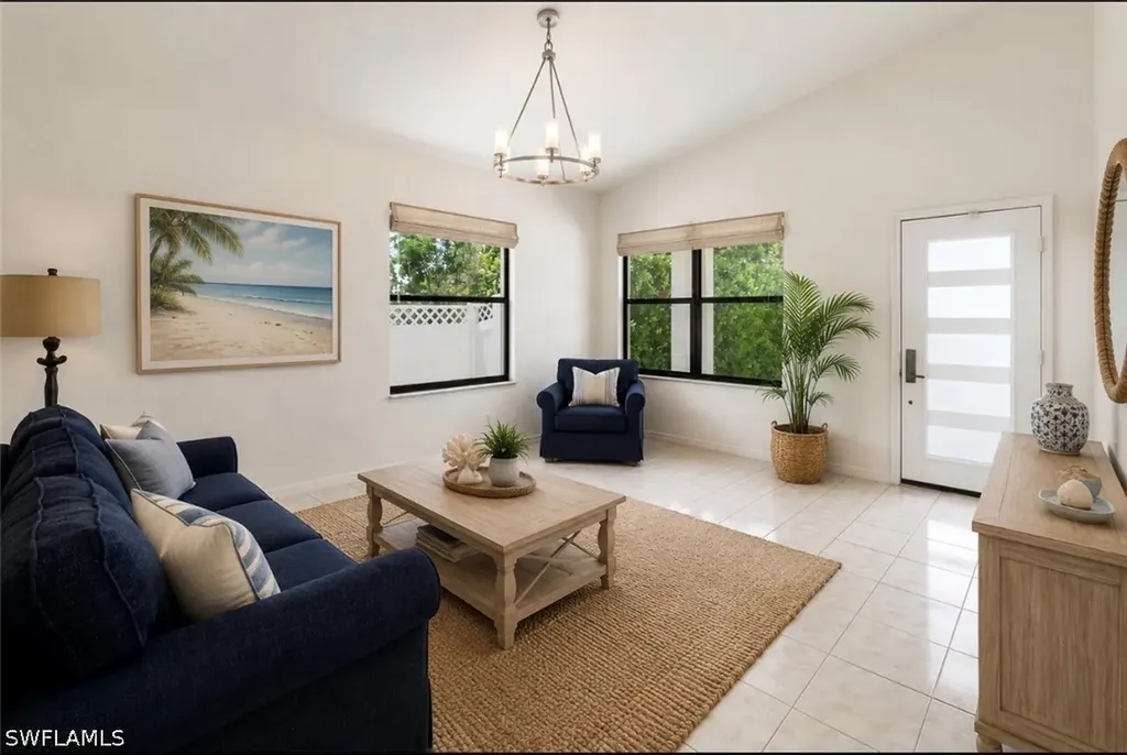 594 108th Avenue N Naples FL 34108
