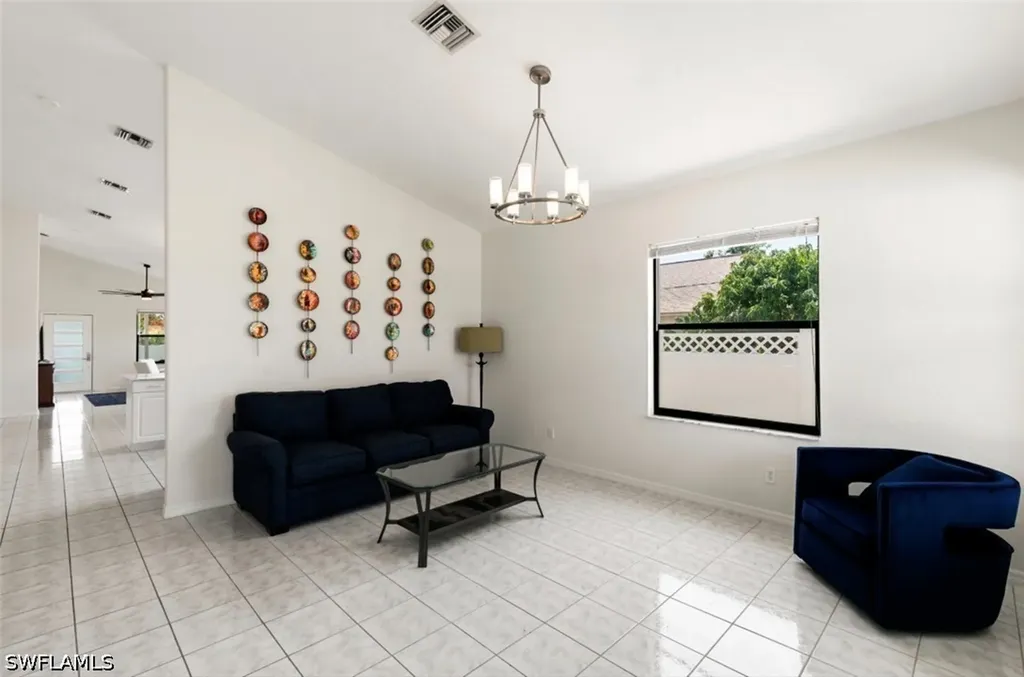 594 108th Avenue N Naples FL 34108