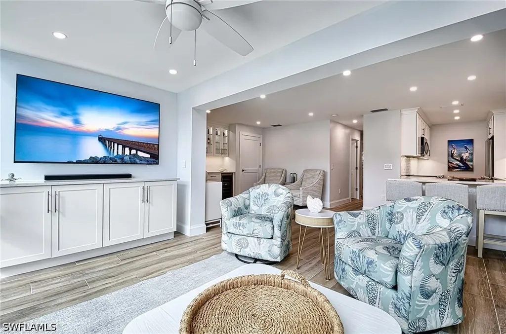 2100 Gulf Shore Boulevard N Naples FL 34102