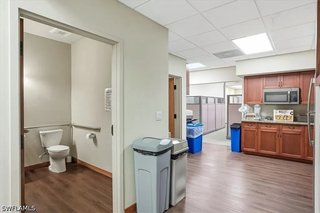 2224 Trade Center Way Naples FL 34109
