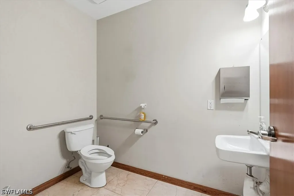2224 Trade Center Way Naples FL 34109