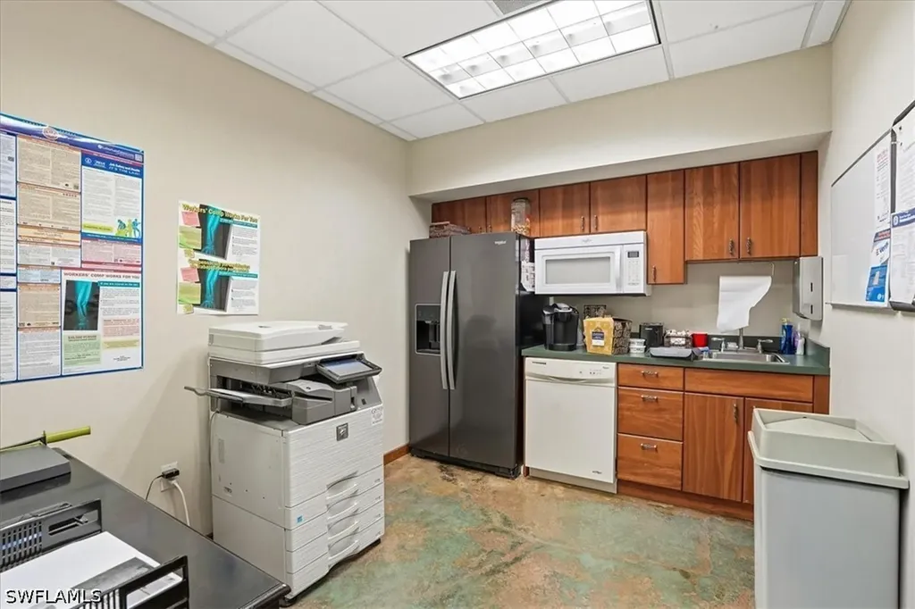 2224 Trade Center Way Naples FL 34109