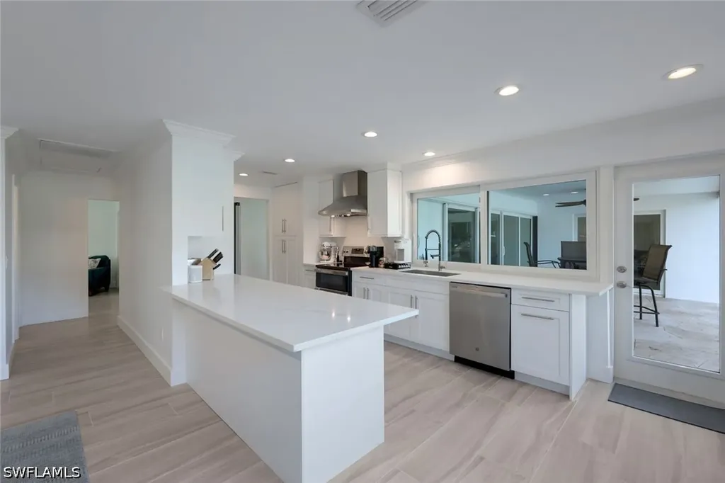 1250 Tuna Court Naples FL 34102