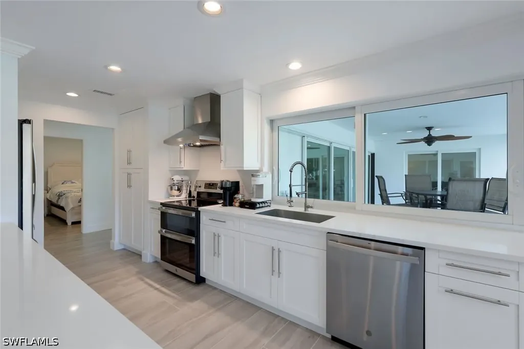 1250 Tuna Court Naples FL 34102