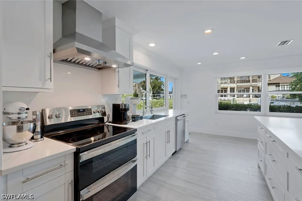 1250 Tuna Court Naples FL 34102