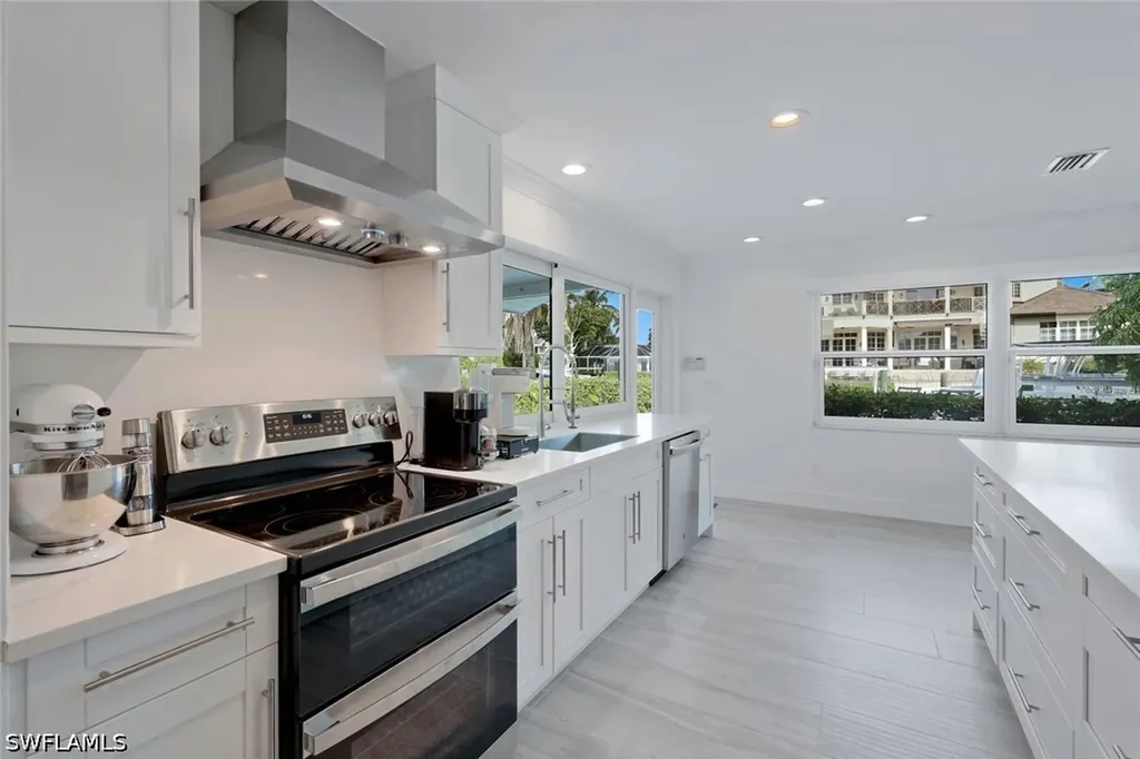 1250 Tuna Court Naples FL 34102