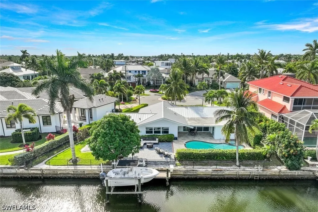 1250 Tuna Court Naples FL 34102