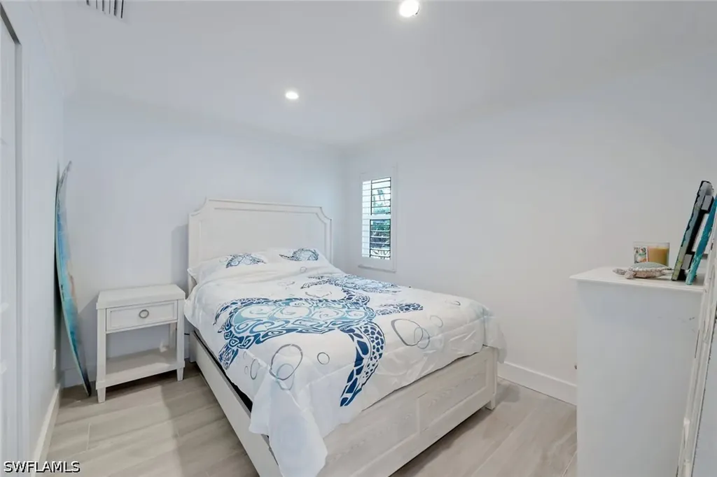 1250 Tuna Court Naples FL 34102