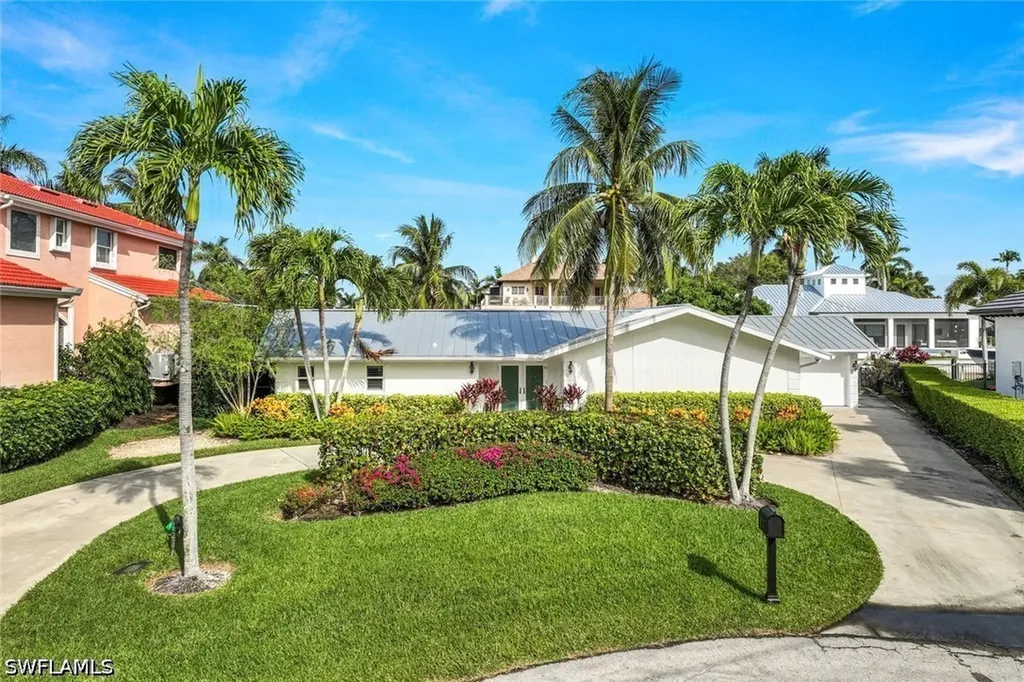 1250 Tuna Court Naples FL 34102