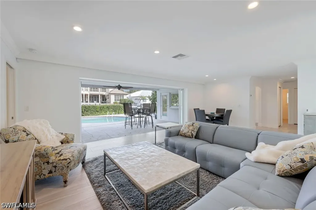 1250 Tuna Court Naples FL 34102