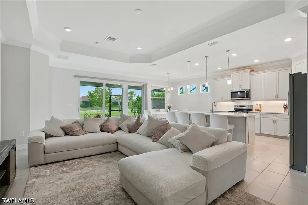 28165 Captiva Shell Loop Bonita Springs FL 34135