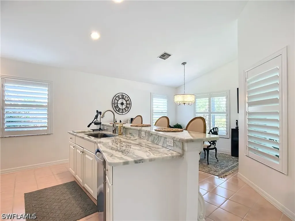 8452 Indian Wells Way Naples FL 34113