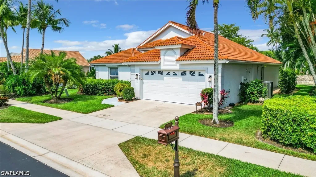 8452 Indian Wells Way Naples FL 34113