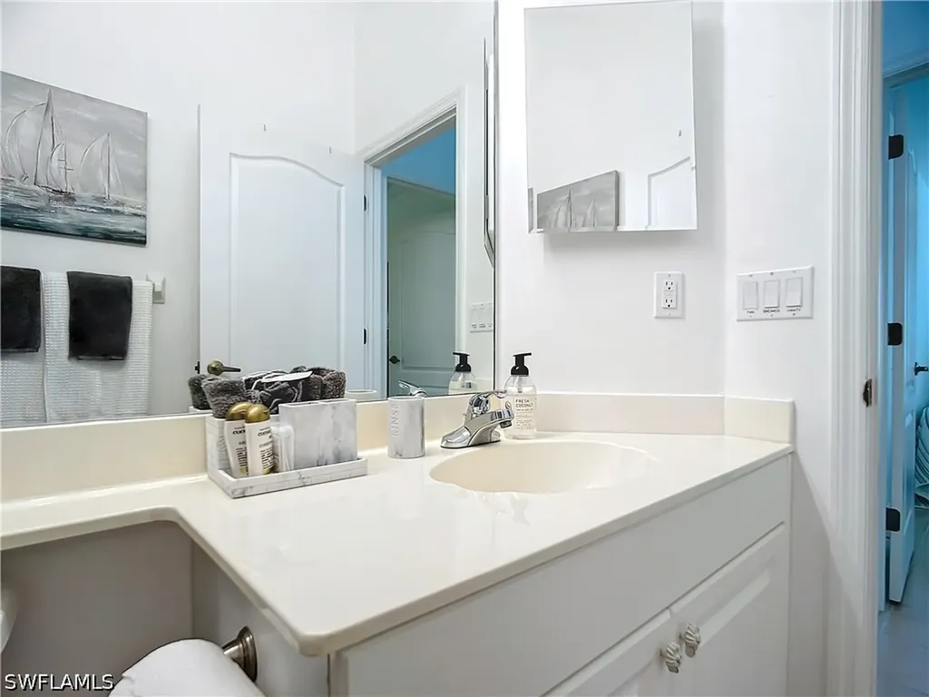 8452 Indian Wells Way Naples FL 34113